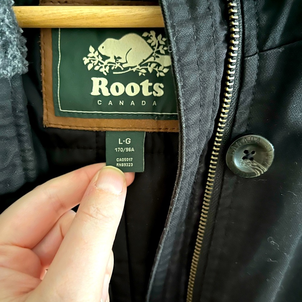 Roots women’s parka size L